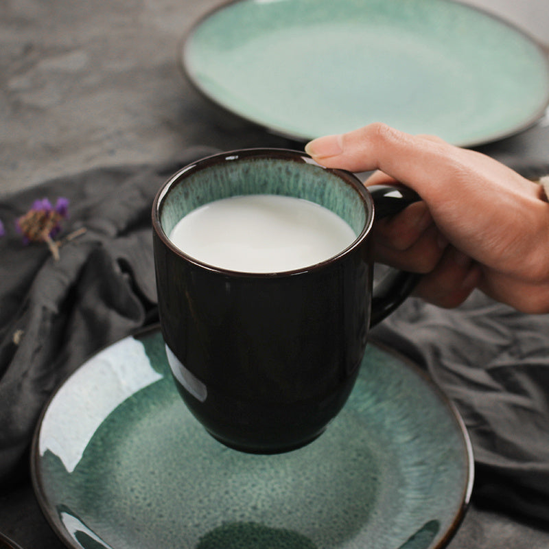 Elegant Retro Porcelain Bowls